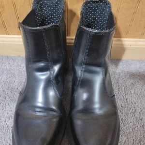 FLORA WOMEN'S SMOOTH LEATHER CHELSEA BOOTS Size 8